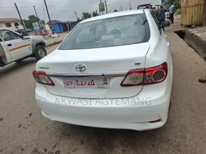 Toyota Corolla 2012 White