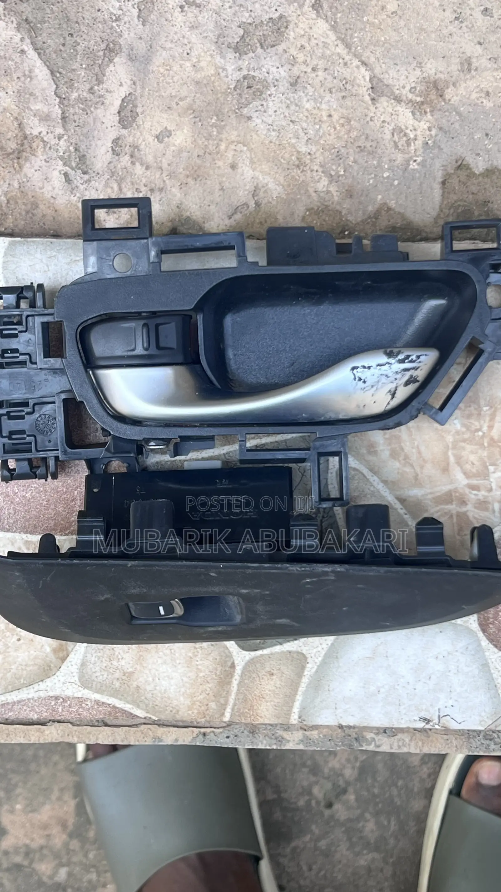 2023 -2026 Honda HR_V Left B Door Control Switch and Door Opener