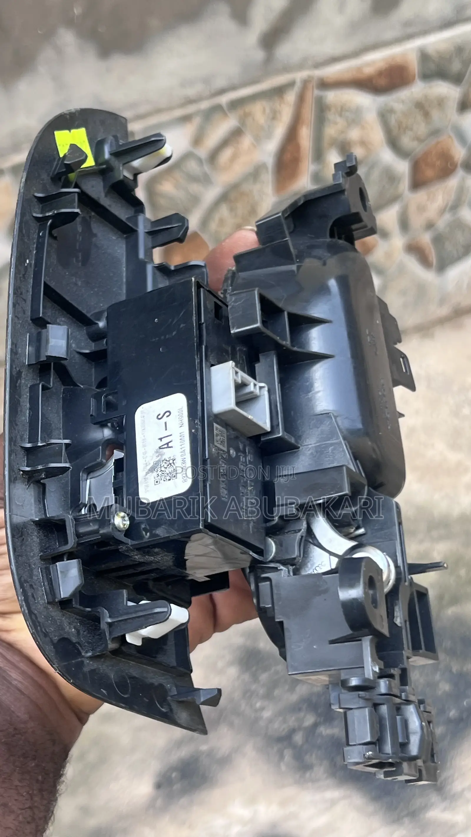 2023 -2026 Honda HR_V Left B Door Control Switch and Door Opener