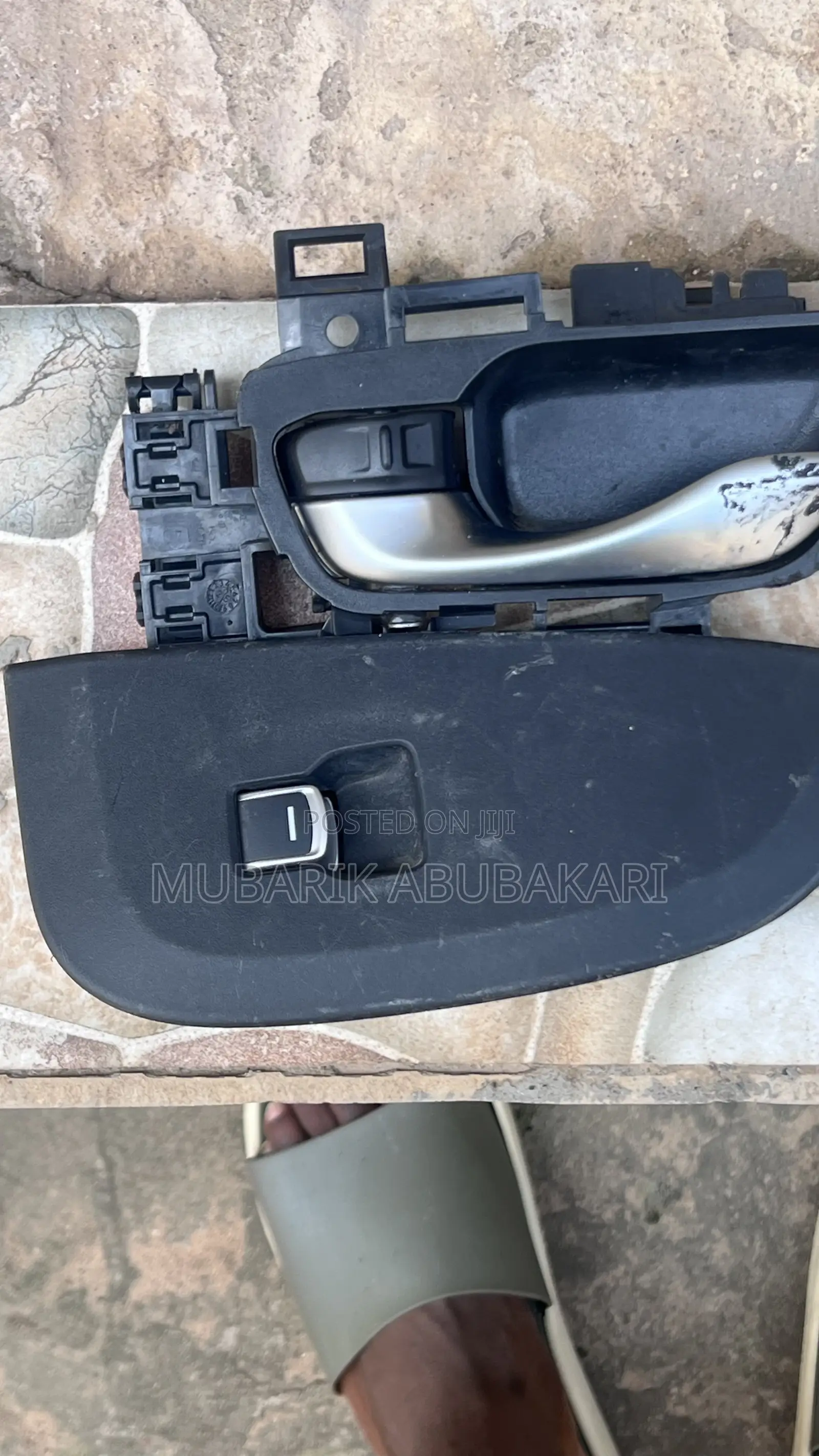 2023 -2026 Honda HR_V Left B Door Control Switch and Door Opener
