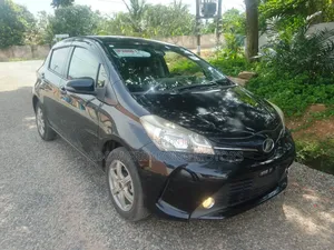 Toyota Vitz 2016 Black