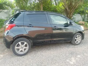 Toyota Vitz 2016 Black