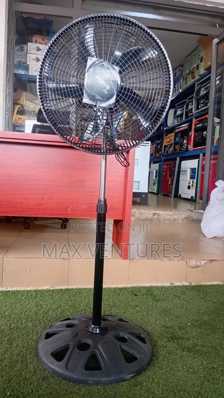 Decakila Fan With Adjustable Height and Speed