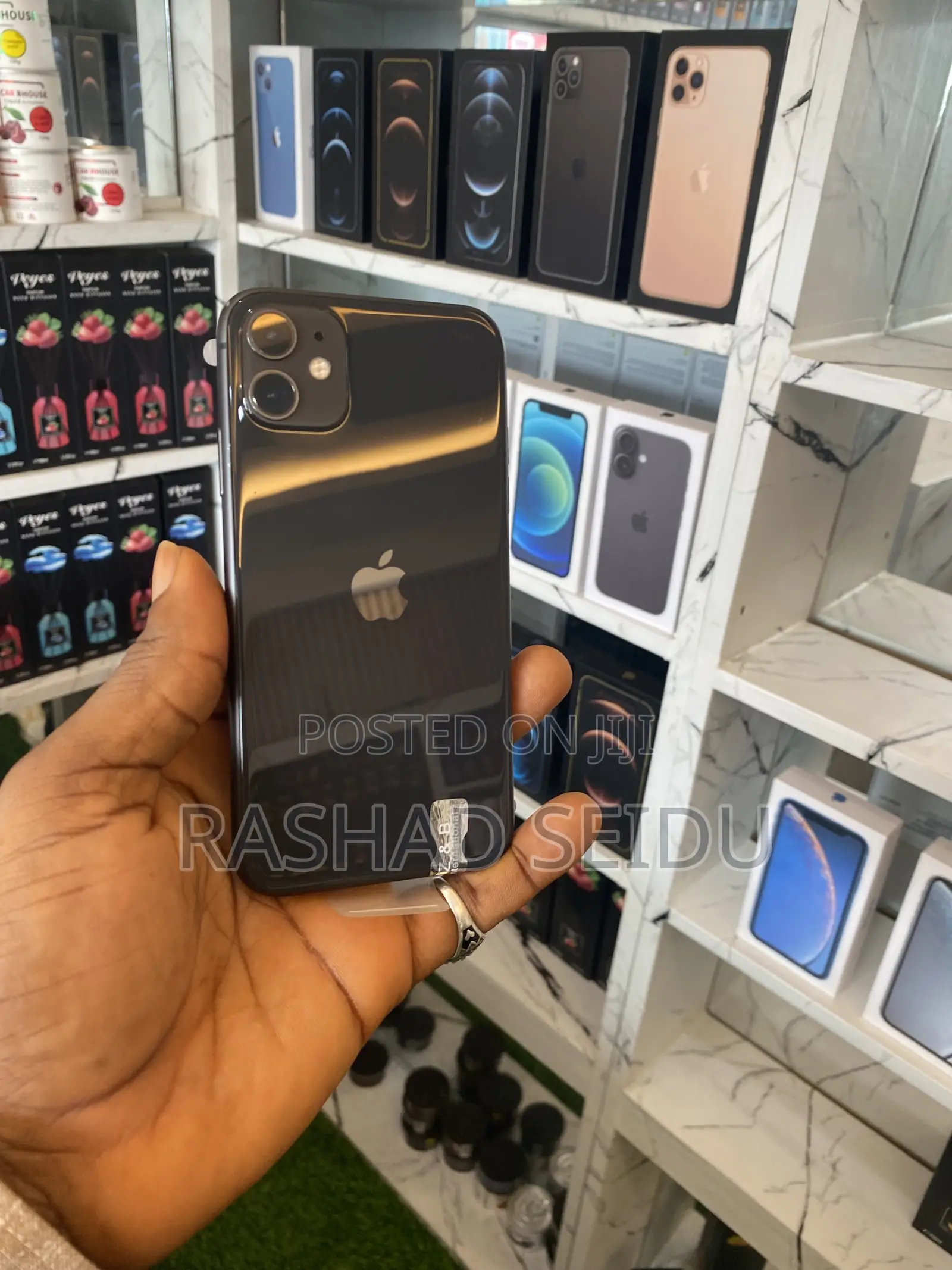 New Apple iPhone 11 128 GB Black