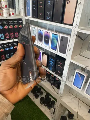 New Apple iPhone 11 128 GB Black
