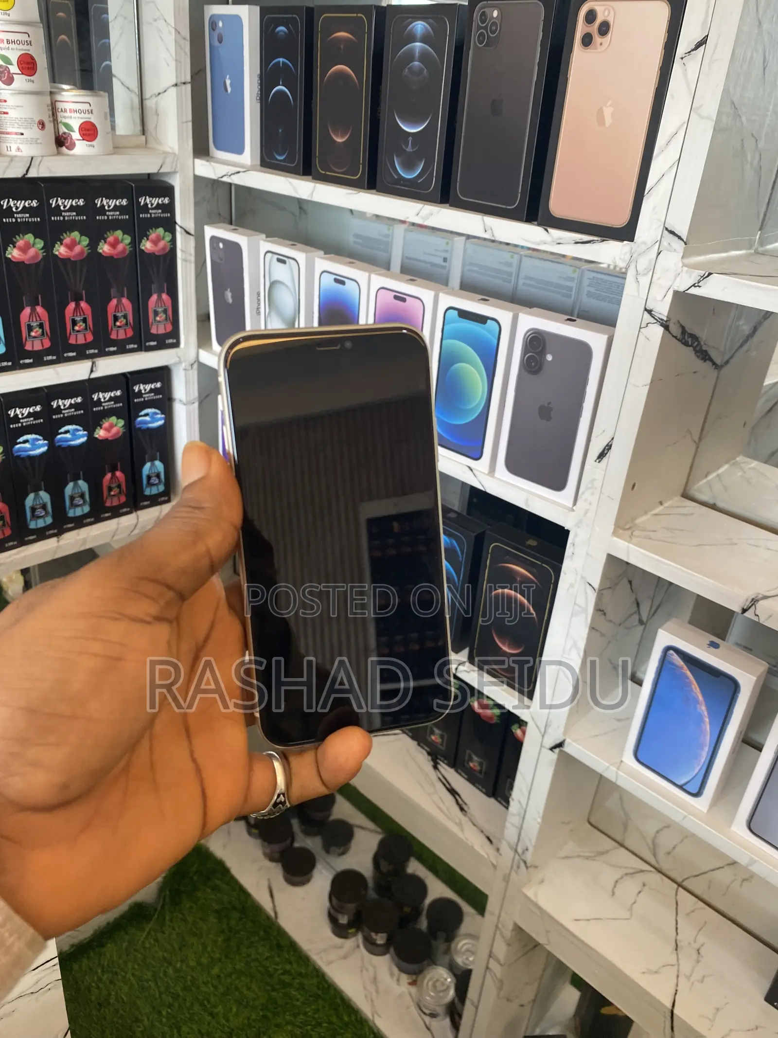 New Apple iPhone 11 128 GB Black