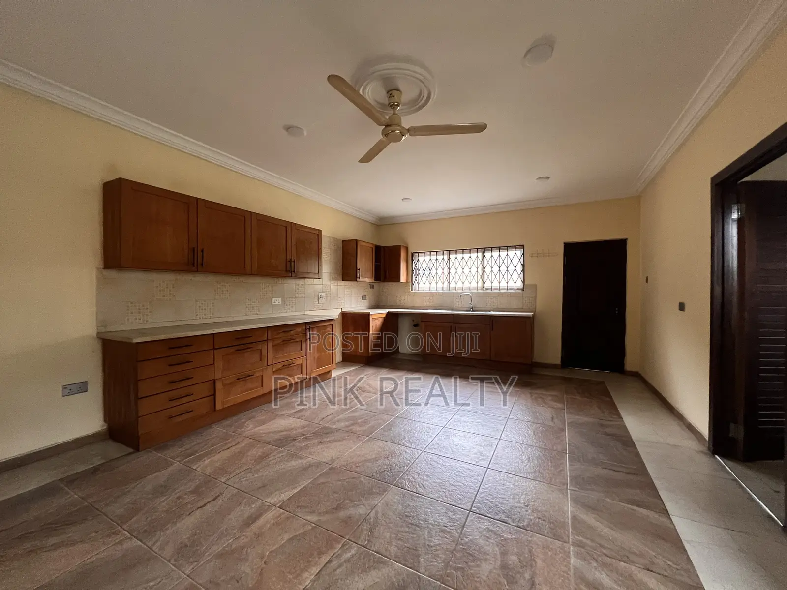 4bdrm House in East Legon for rent