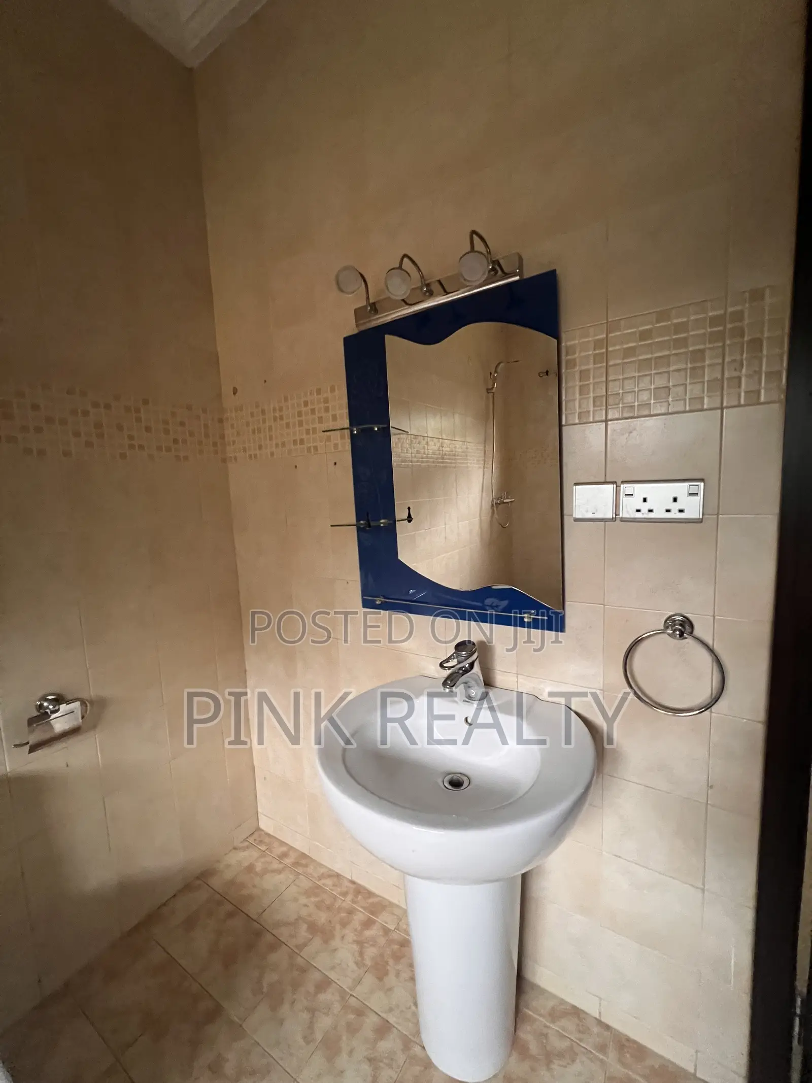 4bdrm House in East Legon for rent