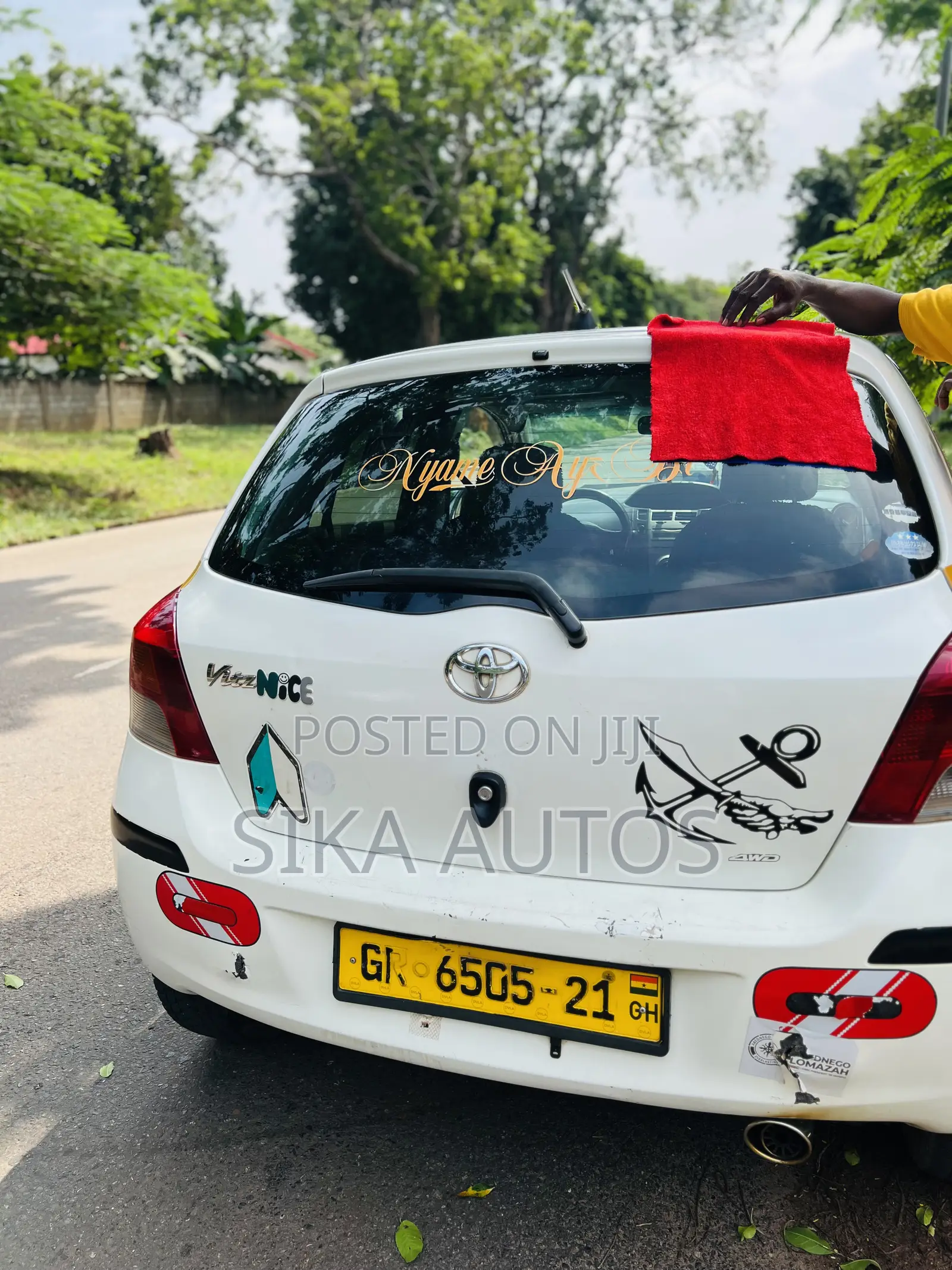 Toyota Vitz 1.3 AWD 3dr 2010 White