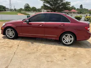 Mercedes-Benz C300 2012 Red