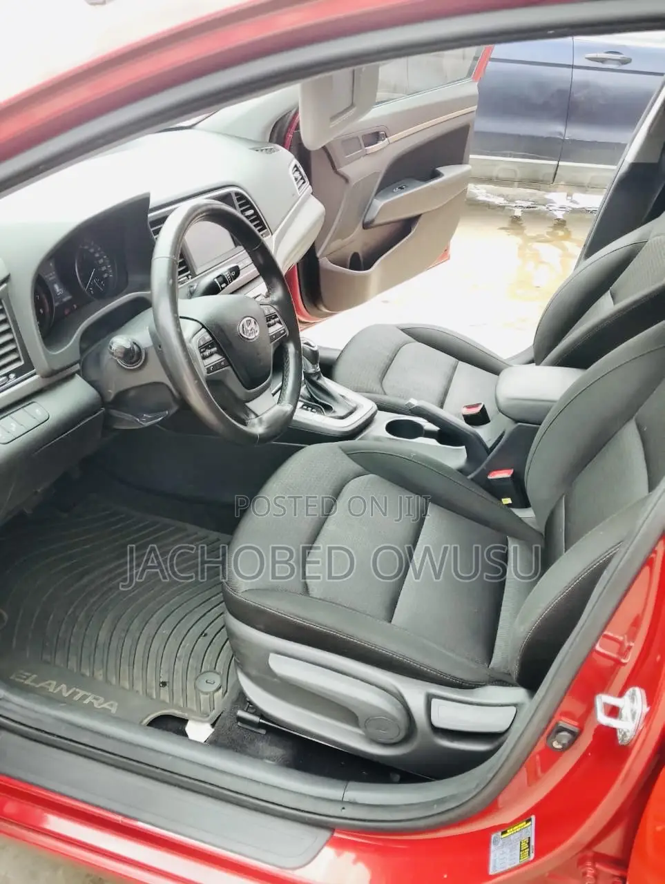 Hyundai Elantra 2018 Red