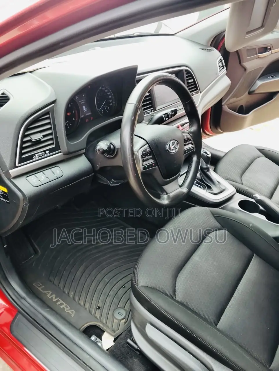 Hyundai Elantra 2018 Red