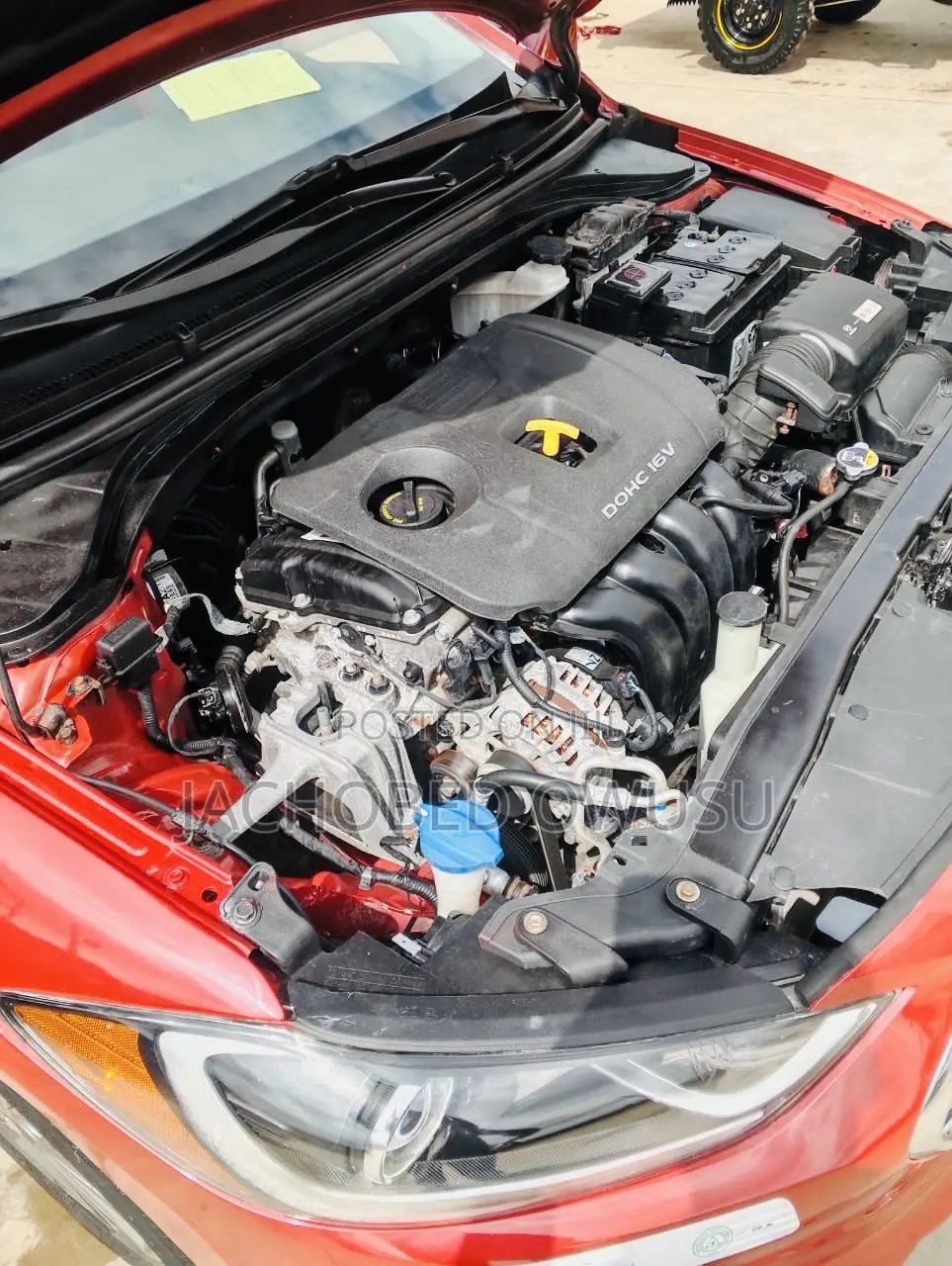 Hyundai Elantra 2018 Red