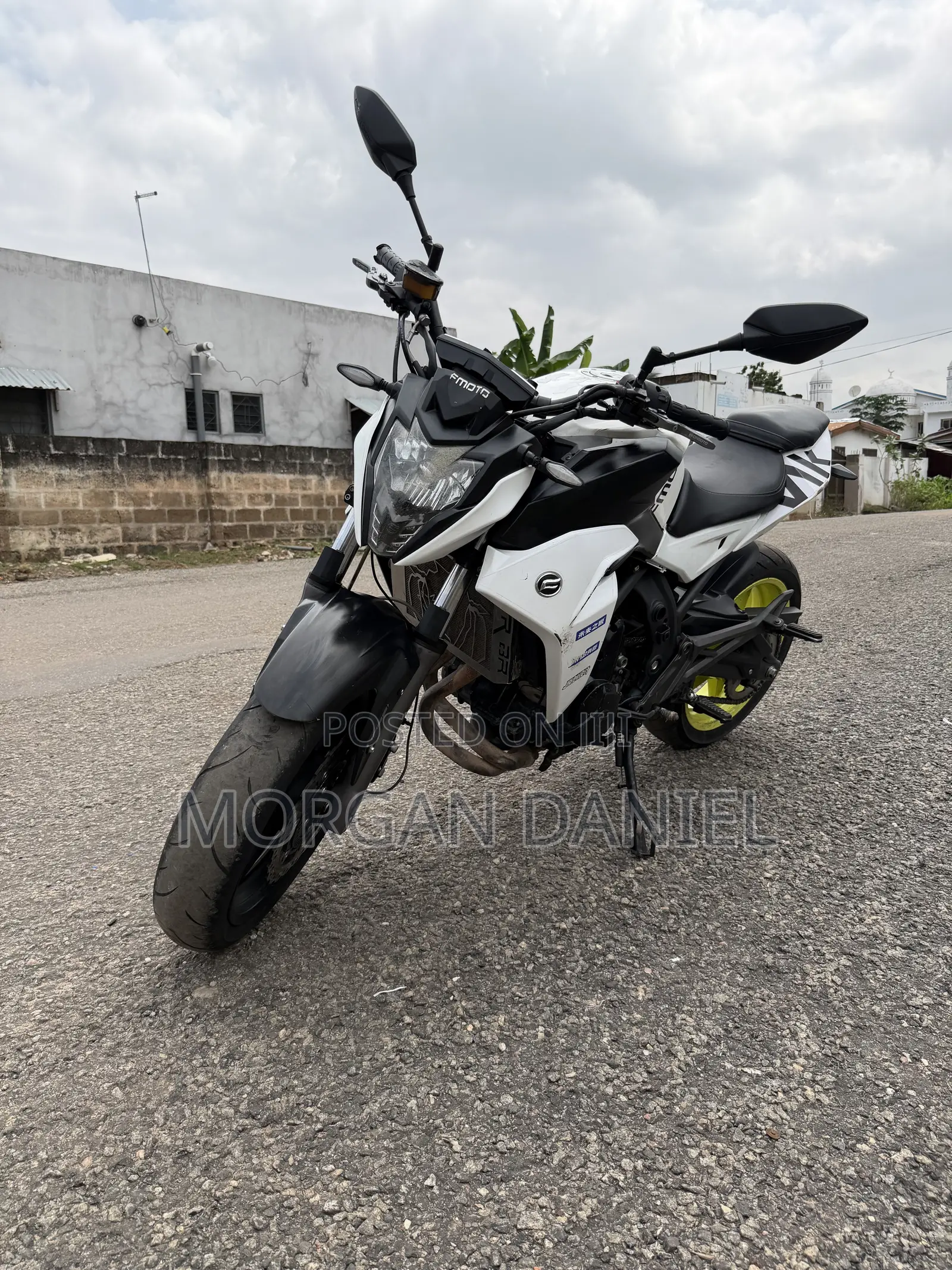 CFMoto 650NK 2019 White