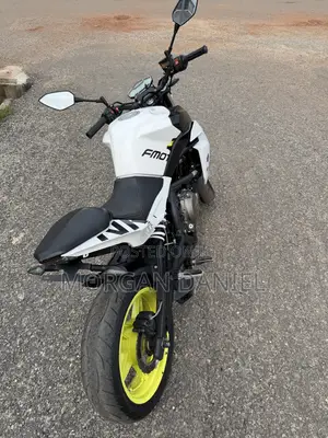 CFMoto 650NK 2019 White