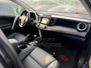 Toyota RAV4 Limited AWD (2.5L 4cyl 6A) 2016 Gray