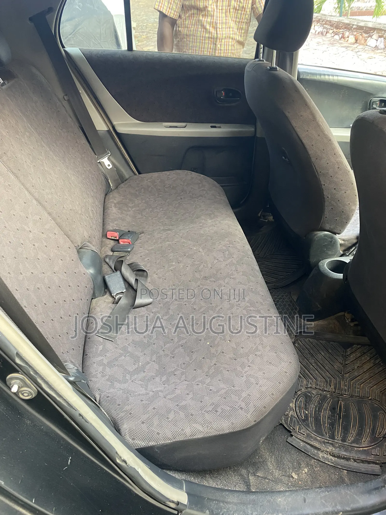 Toyota Vitz 2010 Black