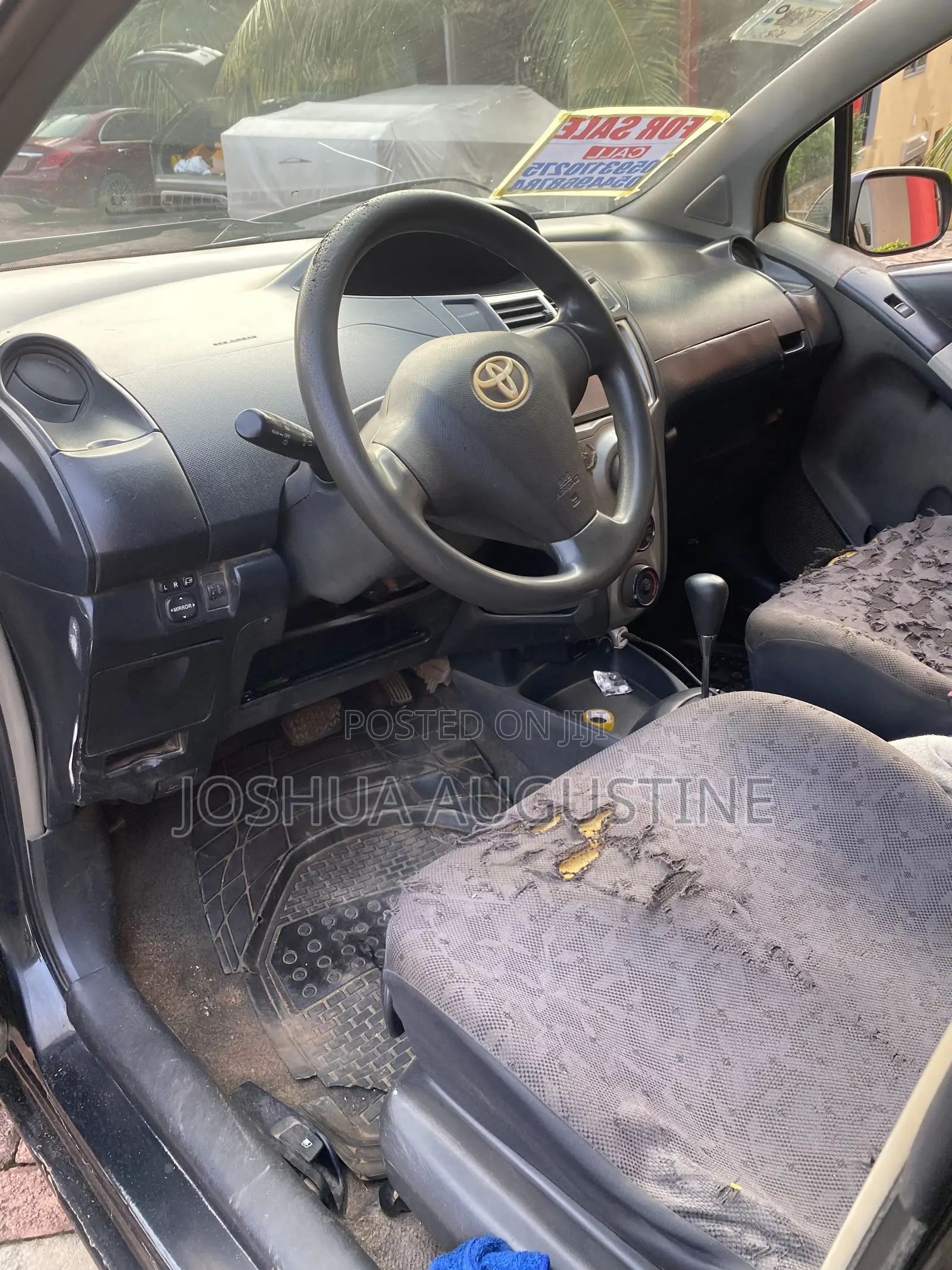 Toyota Vitz 2010 Black