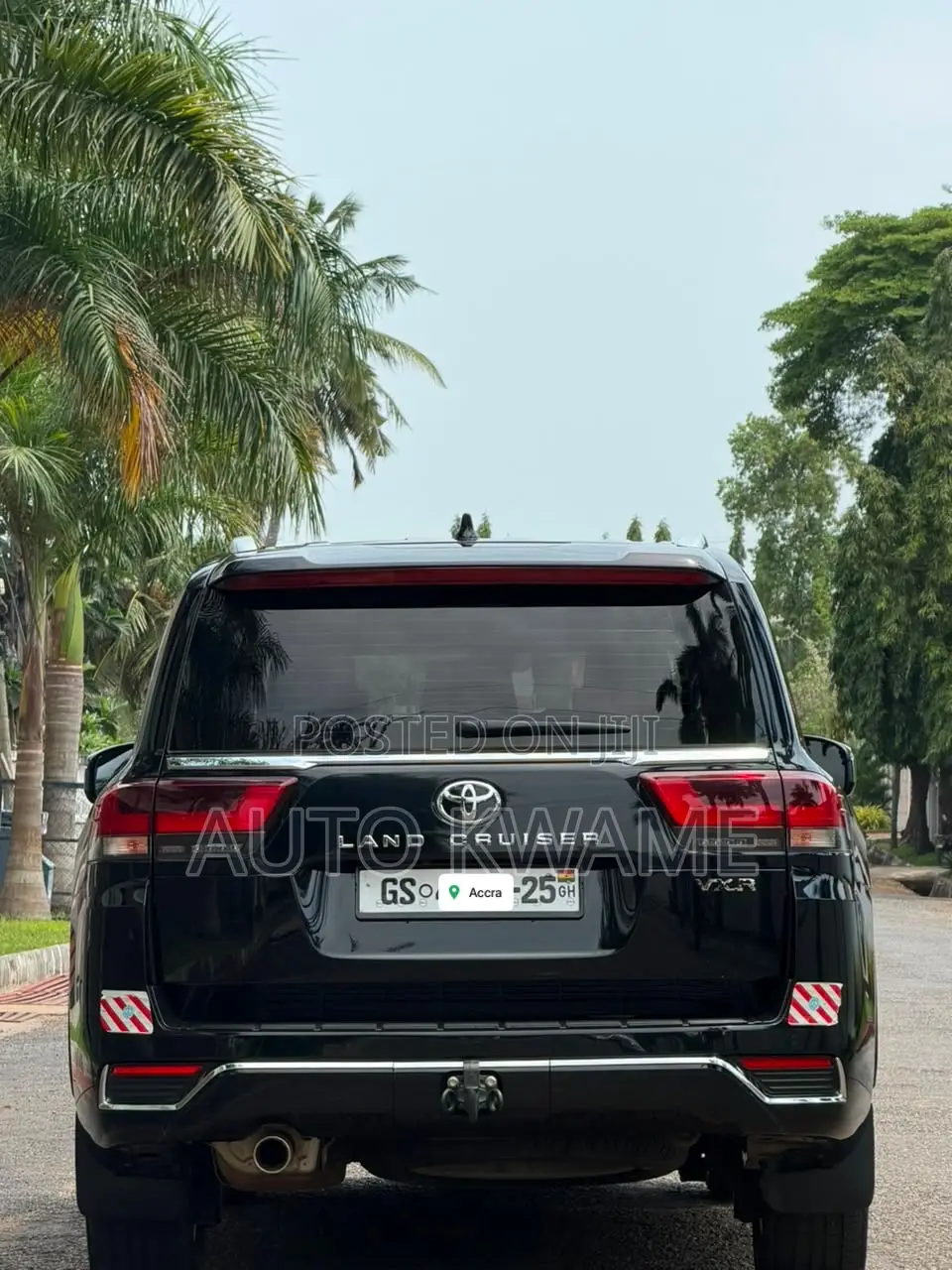 Toyota Land Cruiser LC300 2025 Black
