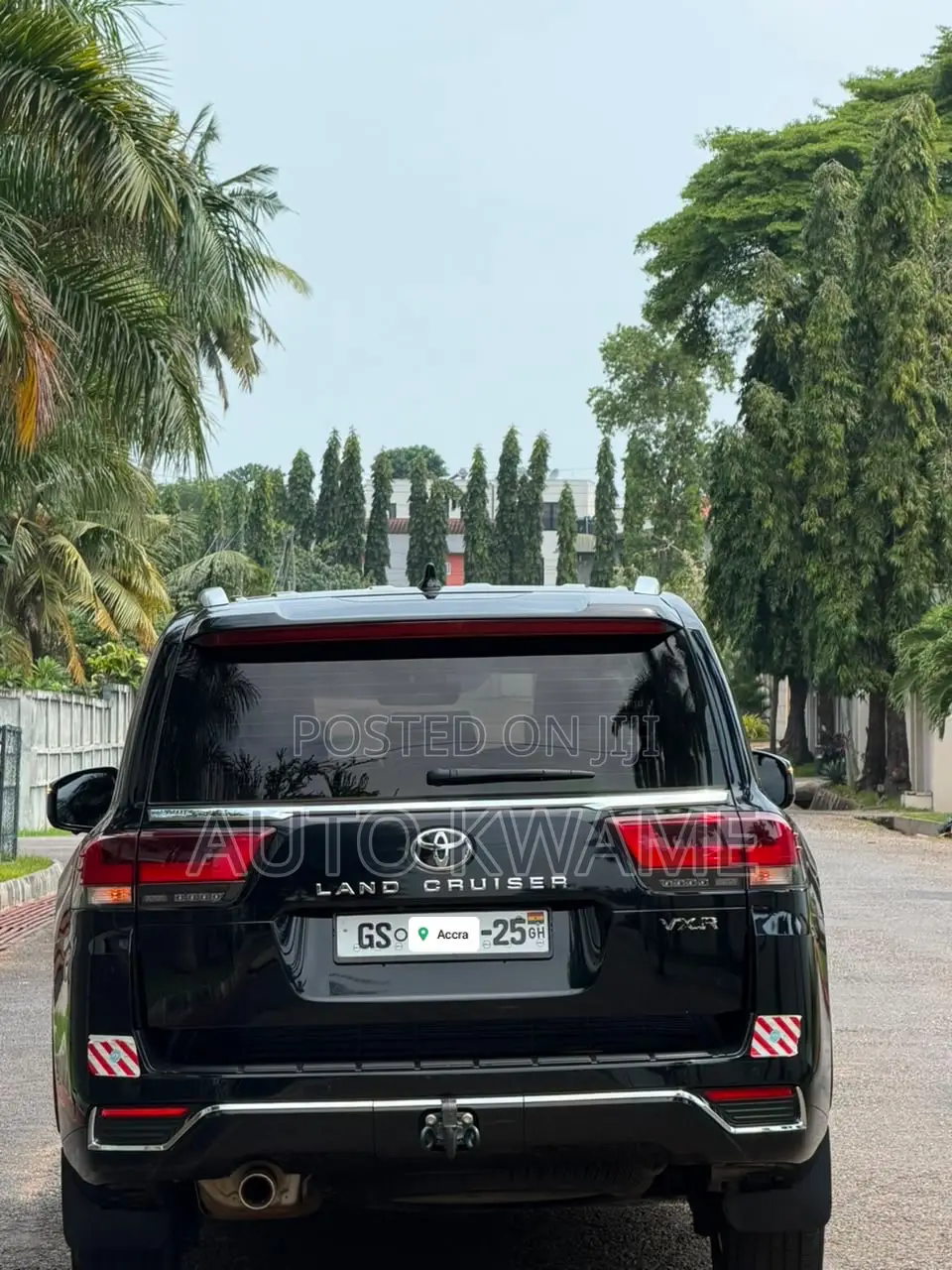 Toyota Land Cruiser LC300 2025 Black