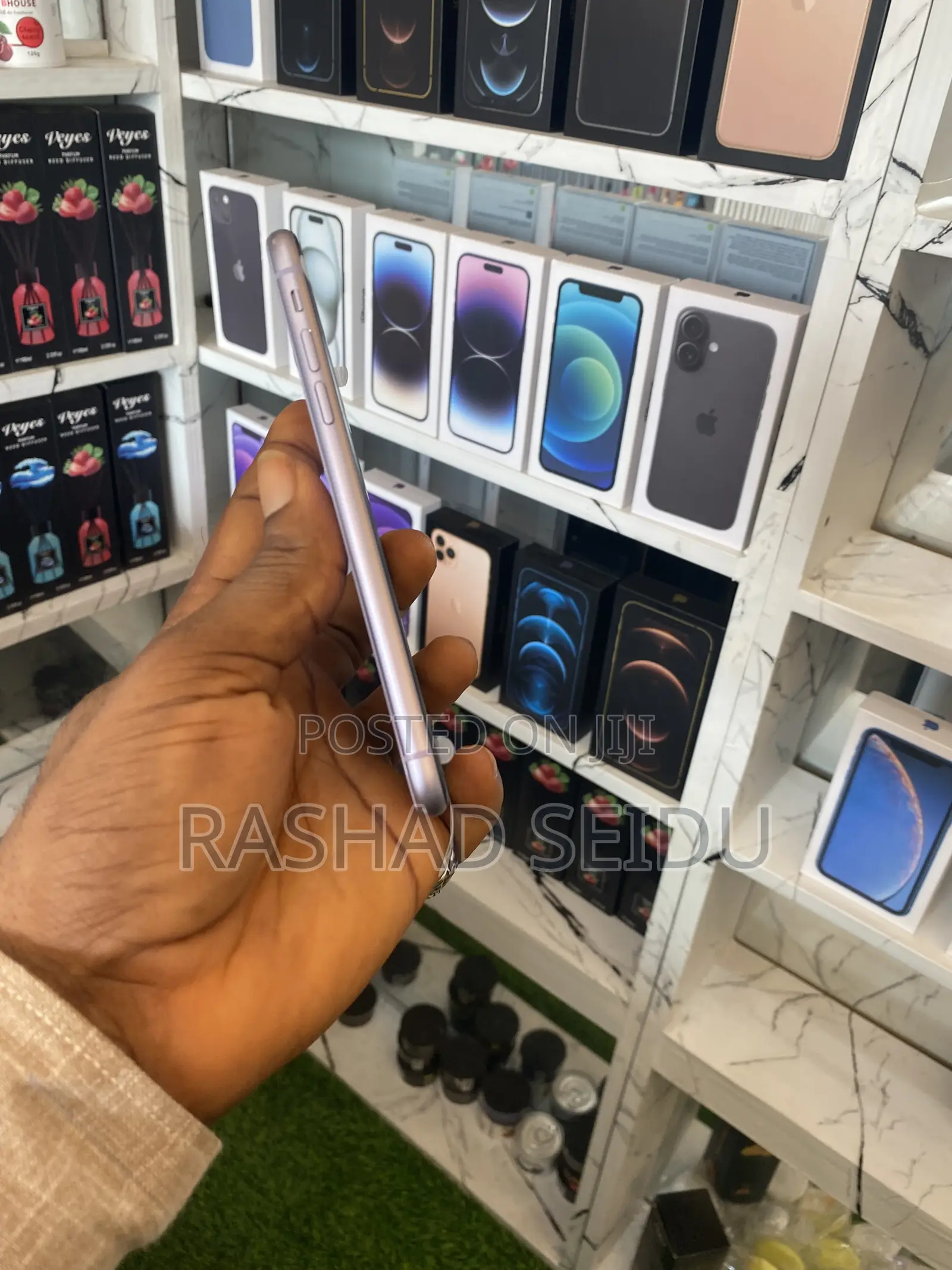 New Apple iPhone 11 128 GB Purple