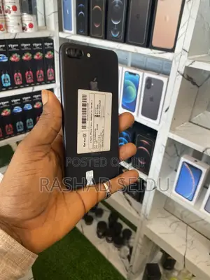 New Apple iPhone 7 32 GB Black