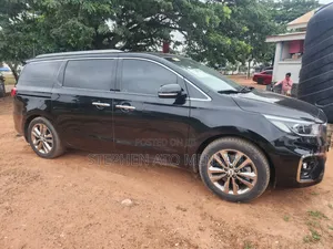 Kia Carnival 2019 Black