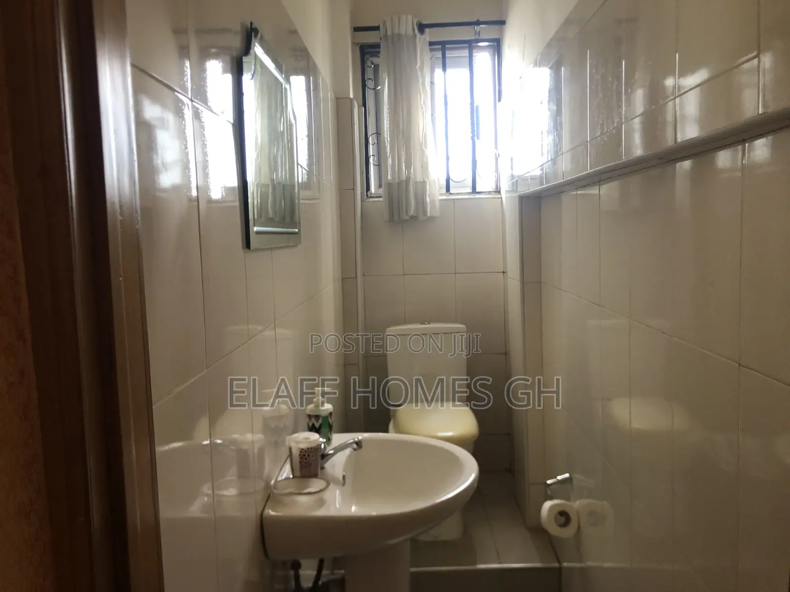 Furnished 2bdrm Apartment in Elaffhomesgh, School Junction for rent