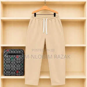 High Quality Plain Bumper N Free Leg Joggers Available in Stock