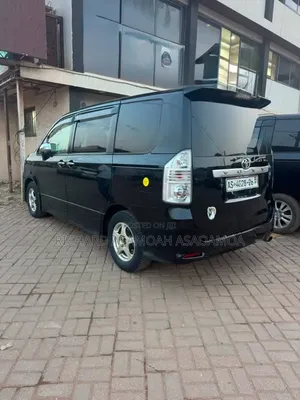 Toyota Voxy 2012 Black