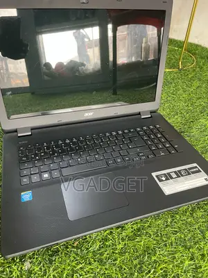 Laptop Acer Aspire 17 8GB Intel HDD 1T