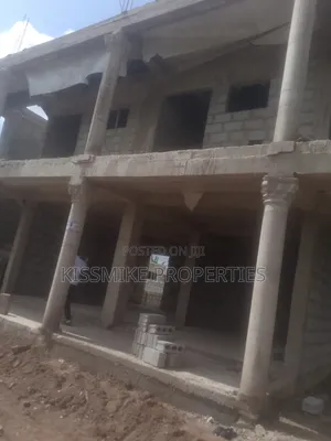 8bdrm Block of Flats in Kismike Investment, Nsawam Adoagyiri Municipal