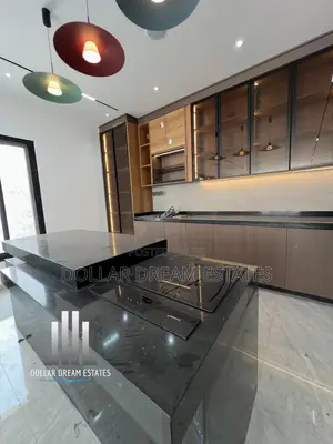 5bdrm House in Adjiriganor for sale