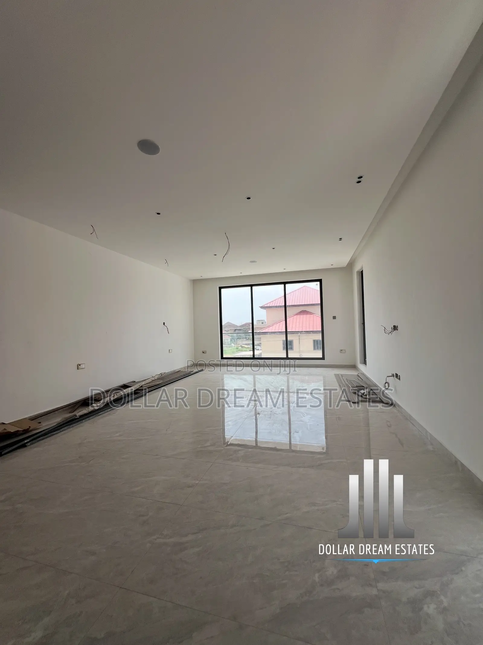 5bdrm House in Adjiriganor for sale
