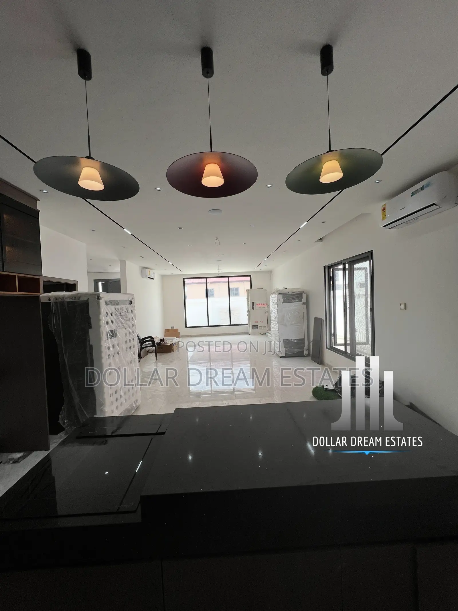 5bdrm House in Adjiriganor for sale