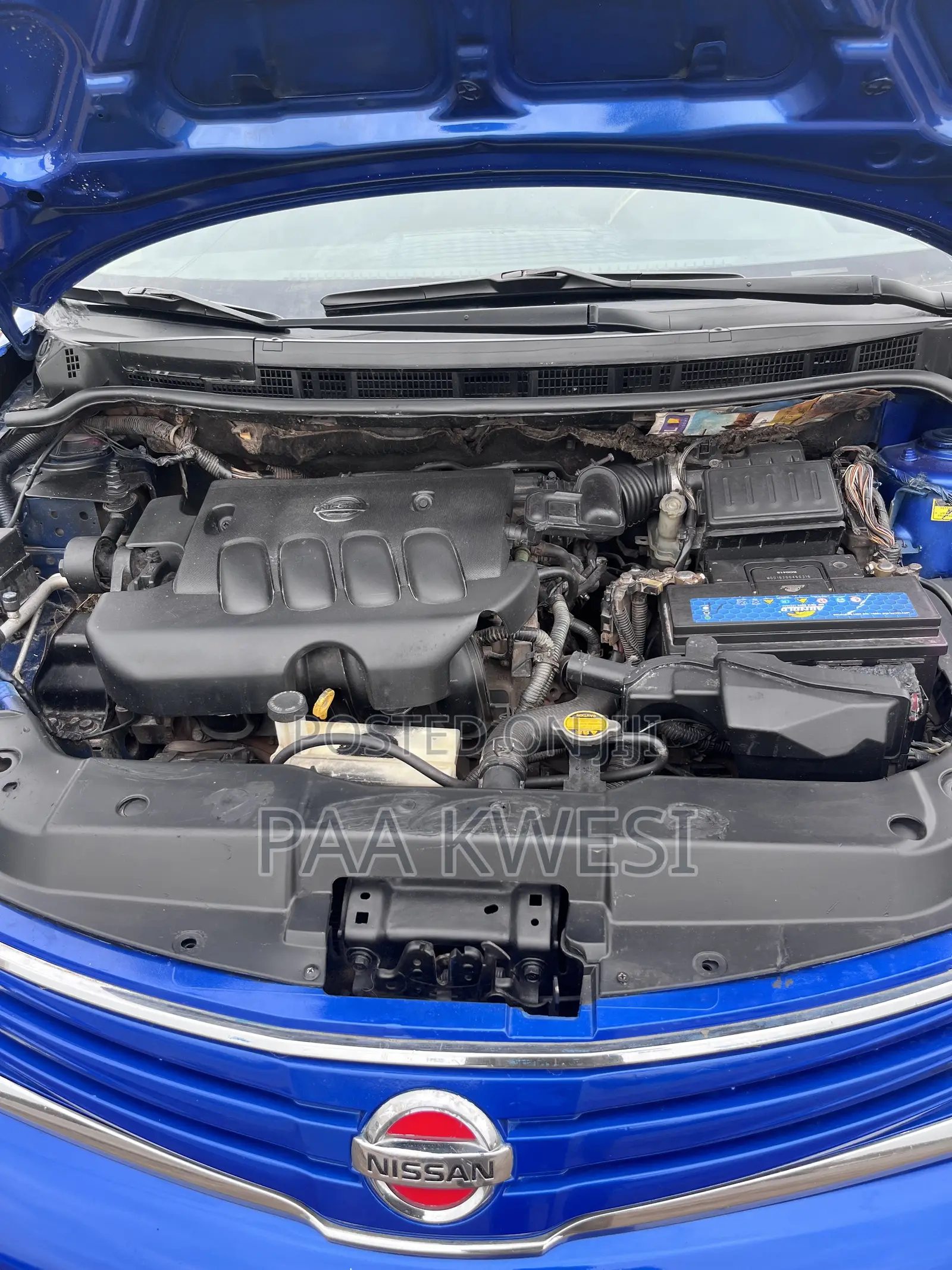 Nissan Versa 1.8 SL Hatchback 2011 Blue