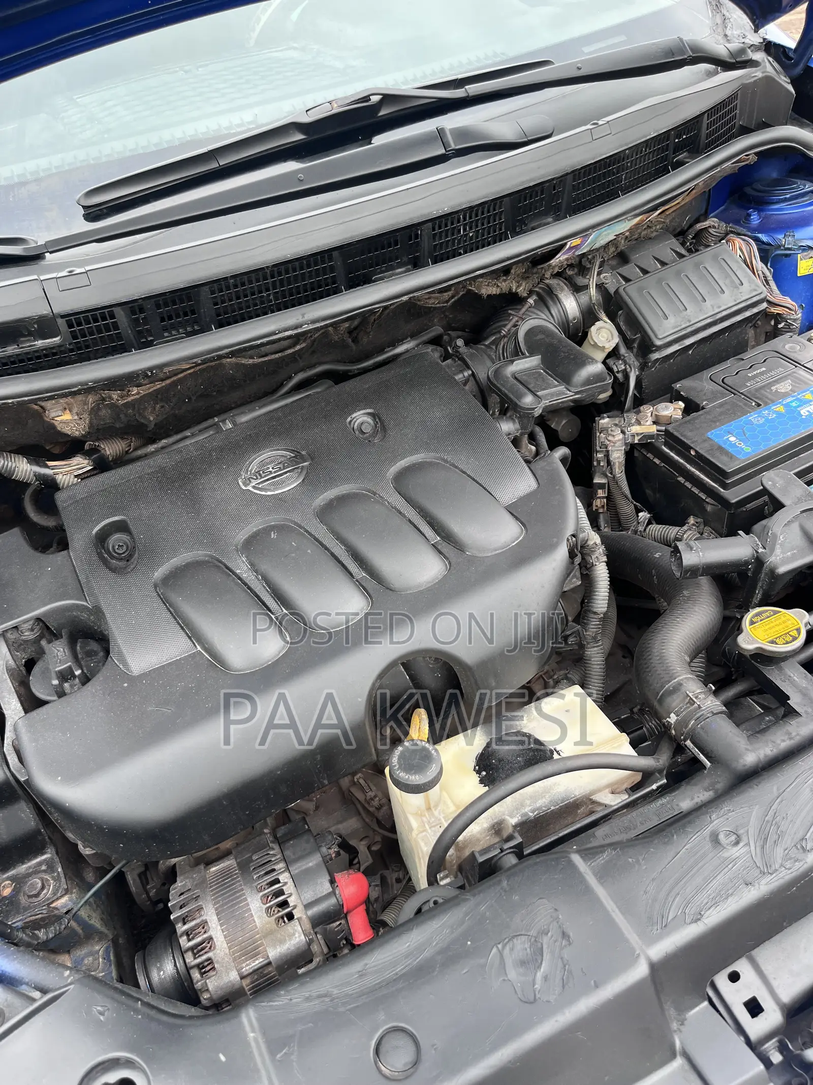 Nissan Versa 1.8 SL Hatchback 2011 Blue