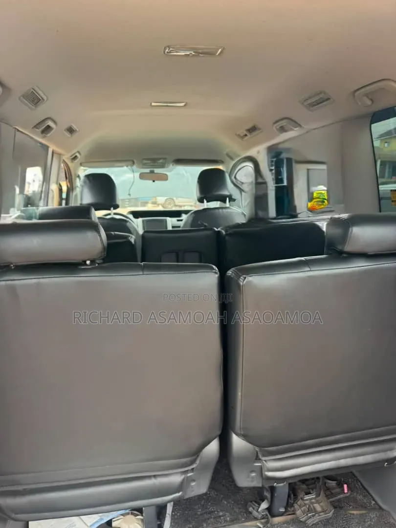 Toyota Voxy 2012 Black