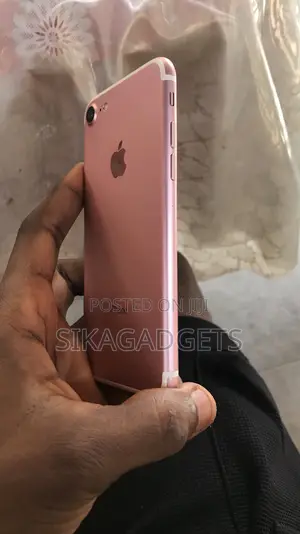 Apple iPhone 7 32 GB Rose Gold