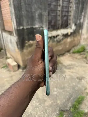 Apple iPhone 11 64 GB Green
