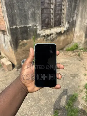Apple iPhone 11 64 GB Green
