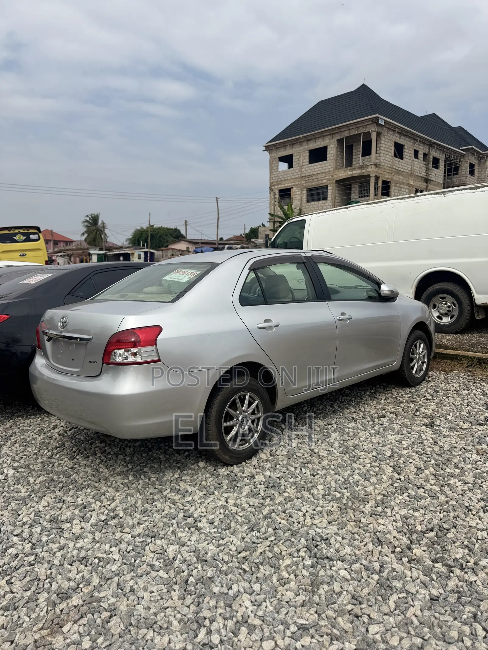 Toyota Belta 2010 Silver