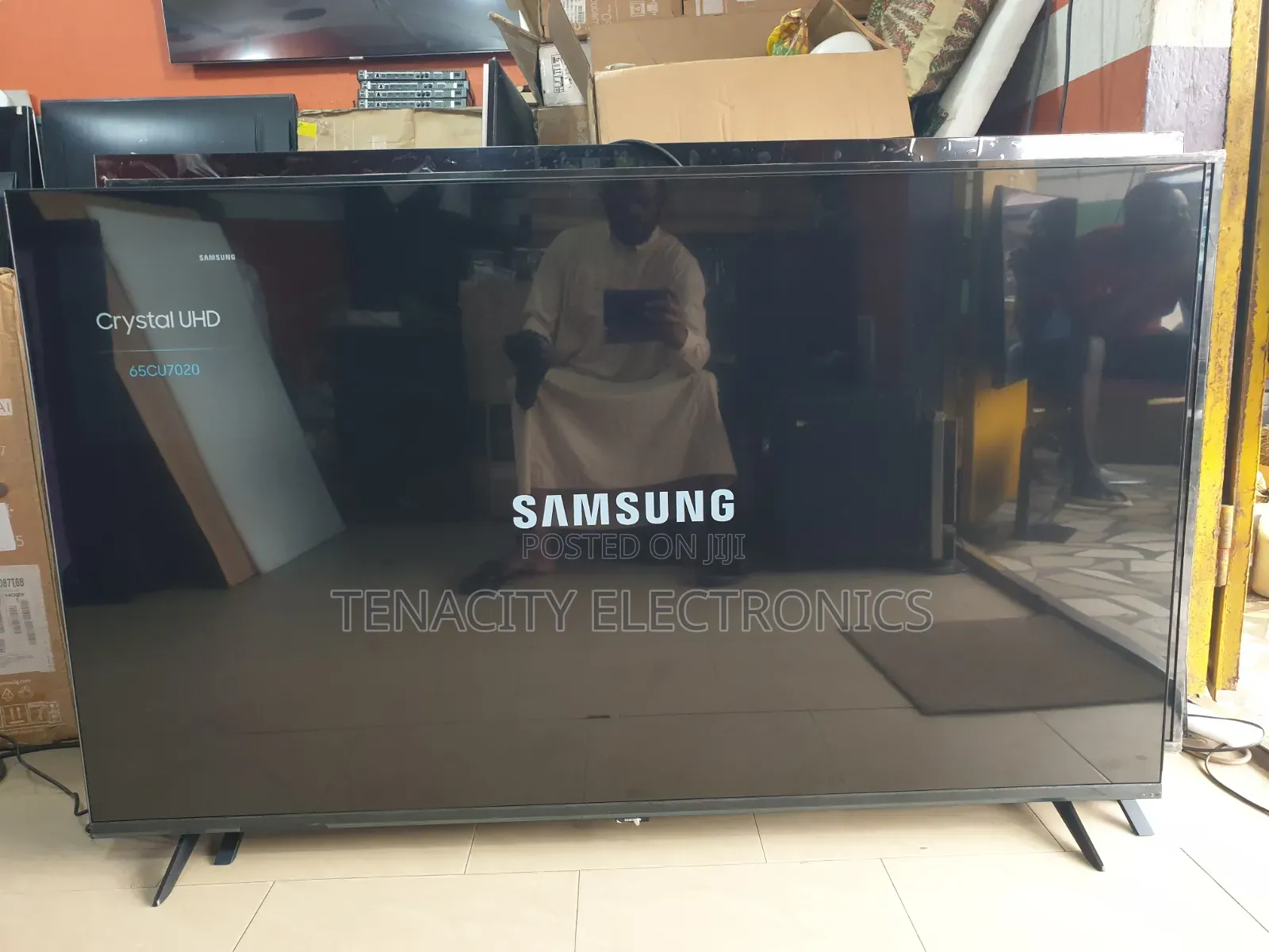 Crystal Uhd 65"samsung HDR Smart Satellite TV