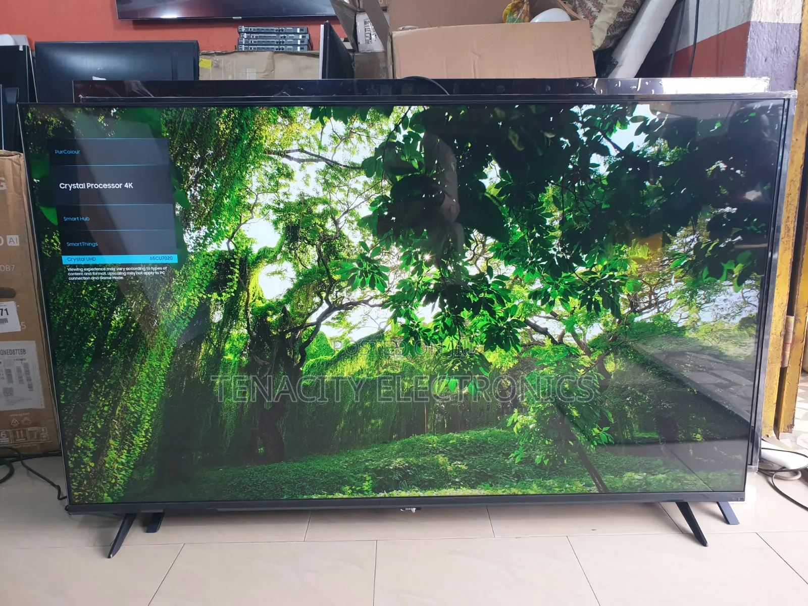 Crystal Uhd 65"samsung HDR Smart Satellite TV