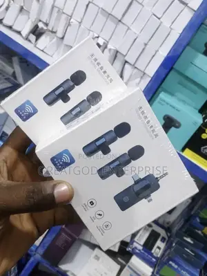 3-in-1 Dual Wireless Lavalier Microphone