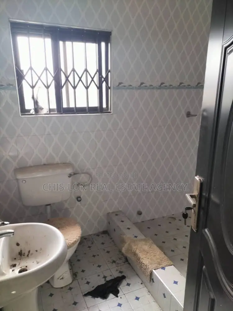 3bdrm House in Chislon, Adade for rent