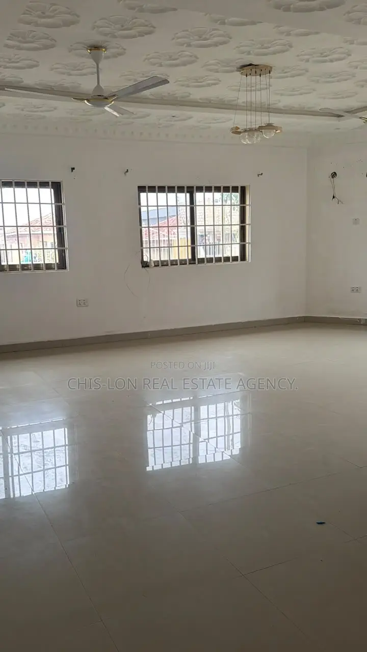 3bdrm House in Chislon Broker’S, Adade for rent