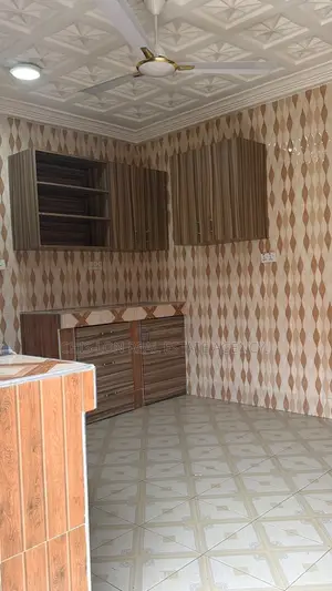 3bdrm House in Chislon Broker’S, Adade for rent