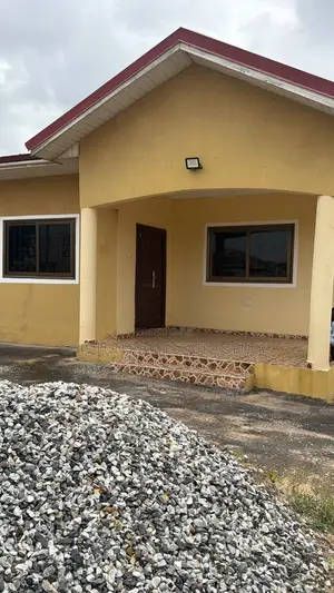 3bdrm House in Chislon Broker’S, Adade for rent