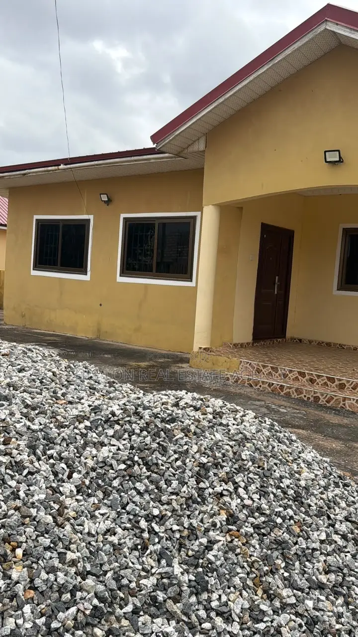 3bdrm House in Chislon Broker’S, Adade for rent